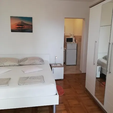 Slavka شقة Primošten